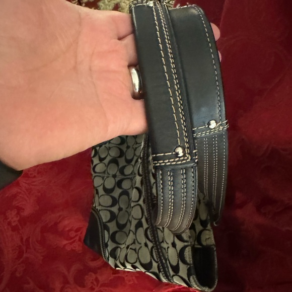 Coach Shoulder Bag Good Condition #3973 - Picture 7 of 12